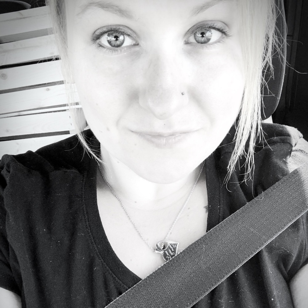 Meet your Posher, Traci